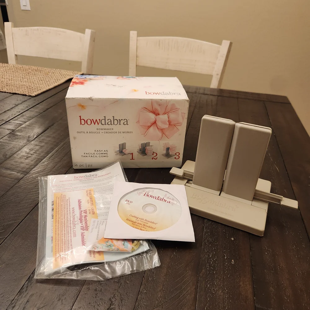 Bowmaker Gift Wrap Tool Set includes CD and Instruction Book - Picture 2 of 2